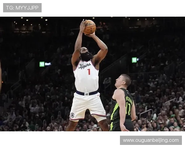 原创哈登巅峰期仍在，首节砍27分，追平快船队单节得分纪录